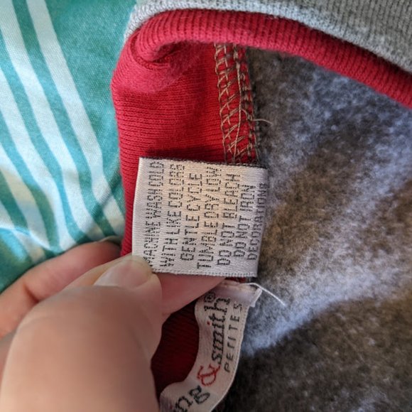 Hasting and Smith Gray Poinsettia Christmas Sweatshirt Size SP - Picture 9 of 9